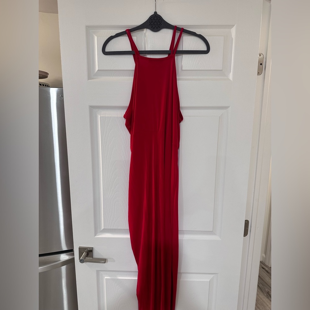 Red Dress - Picture 2 of 3